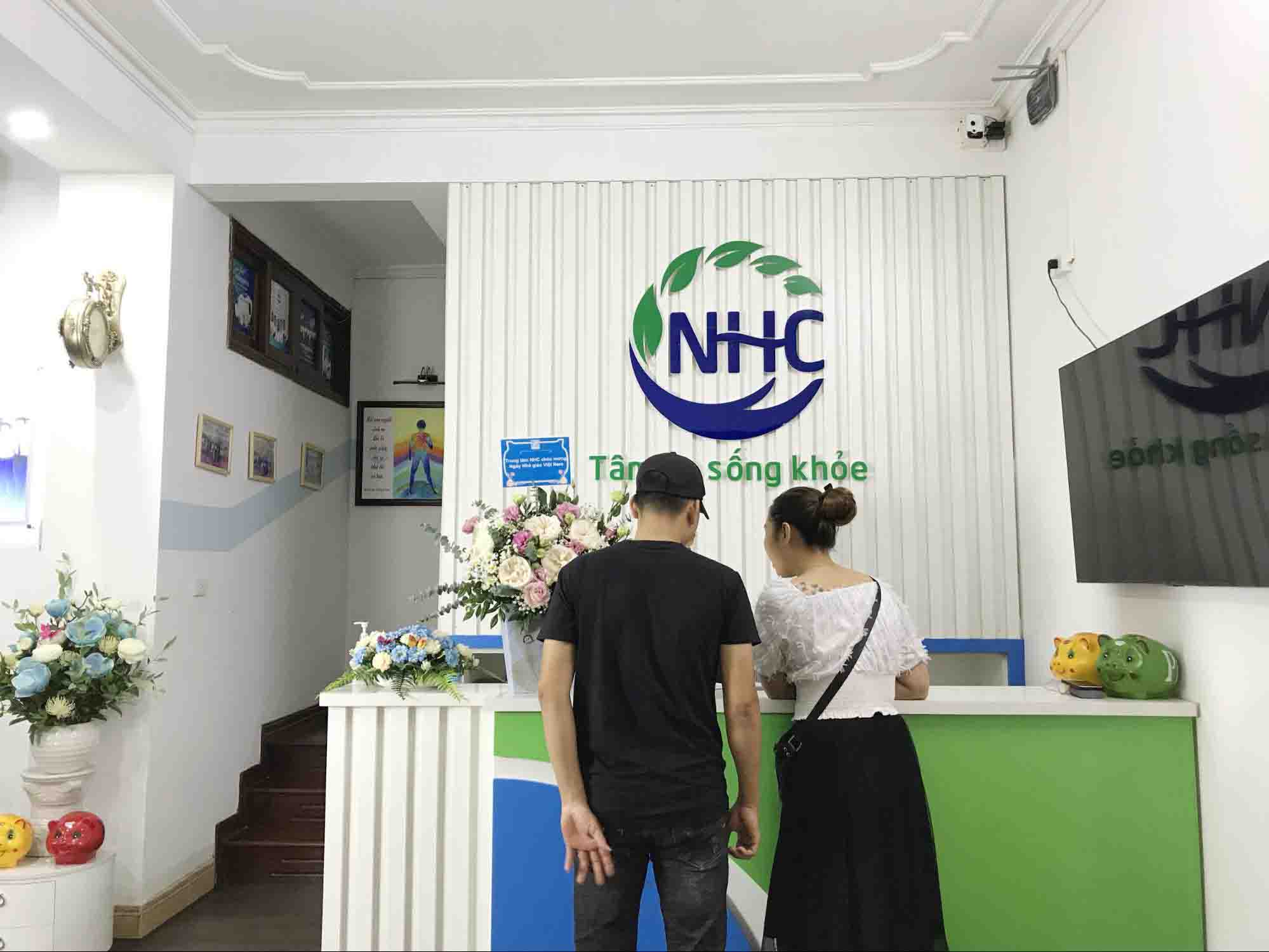 Chị Giang tới Trung tâm Tâm lý trị liệu NHC Việt Nam trong tình trạng trầm cảm sau sinh kéo dài đã hơn 1 năm