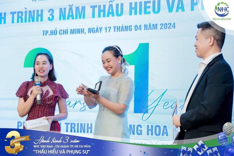 Vinh danh Lãnh đạo Sáng tạo & Hiệu quả - Chuyên gia Tâm lý trị liệu Phạm Thị Ngọc Trâm, Giám đốc Trung tâm Hoàng Hoa Thám