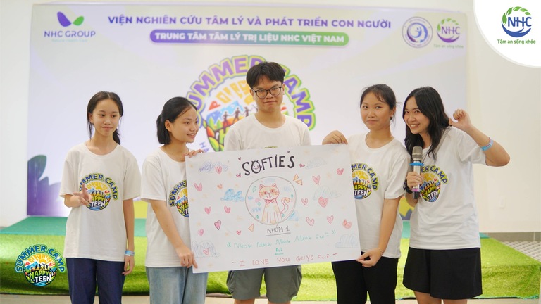 Các bạn trẻ được chia thành từng đội chơi cùng nhau khám phá và chinh phục hành trình Summer Camp